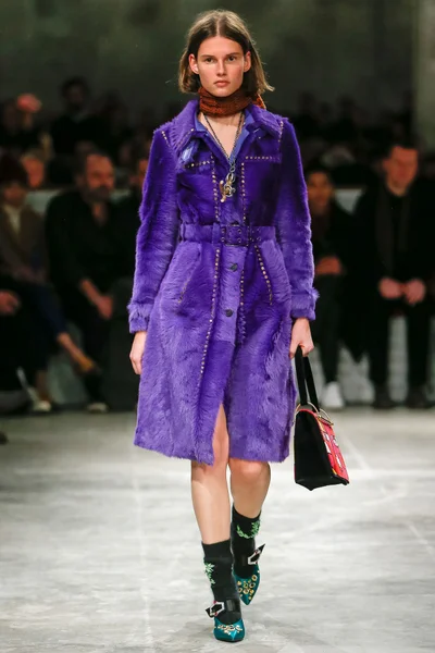 Look 35
